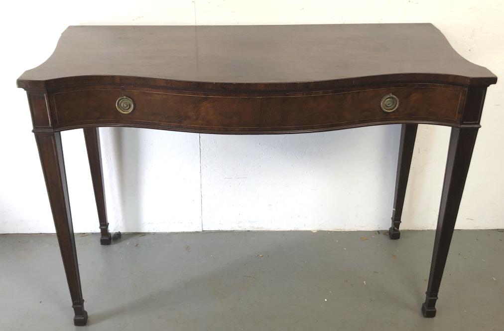 Georgian Mahogany Serpentine Front Server (1 of 5)