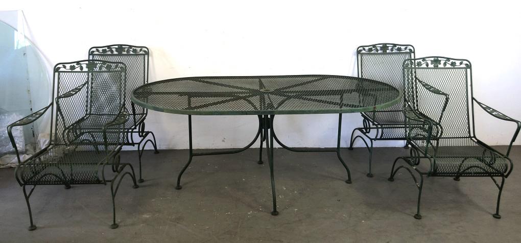 Metal 5 Piece Patio Set Table is 29 1/2" h x 72" w x (1 of 3)