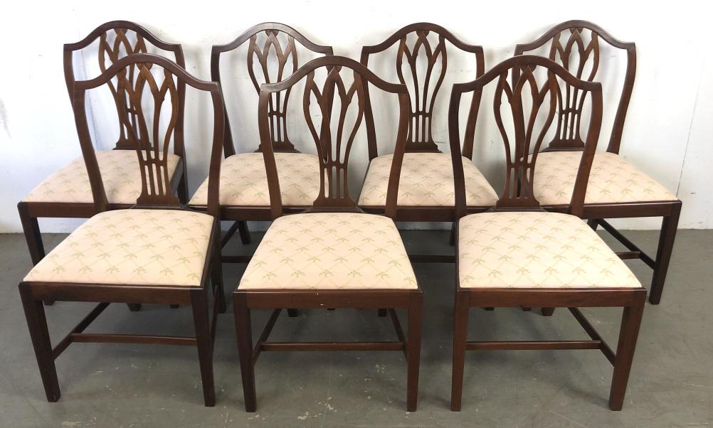 A Set of 7 Federal Style Mahogany Dining Chairs (1 of 4)