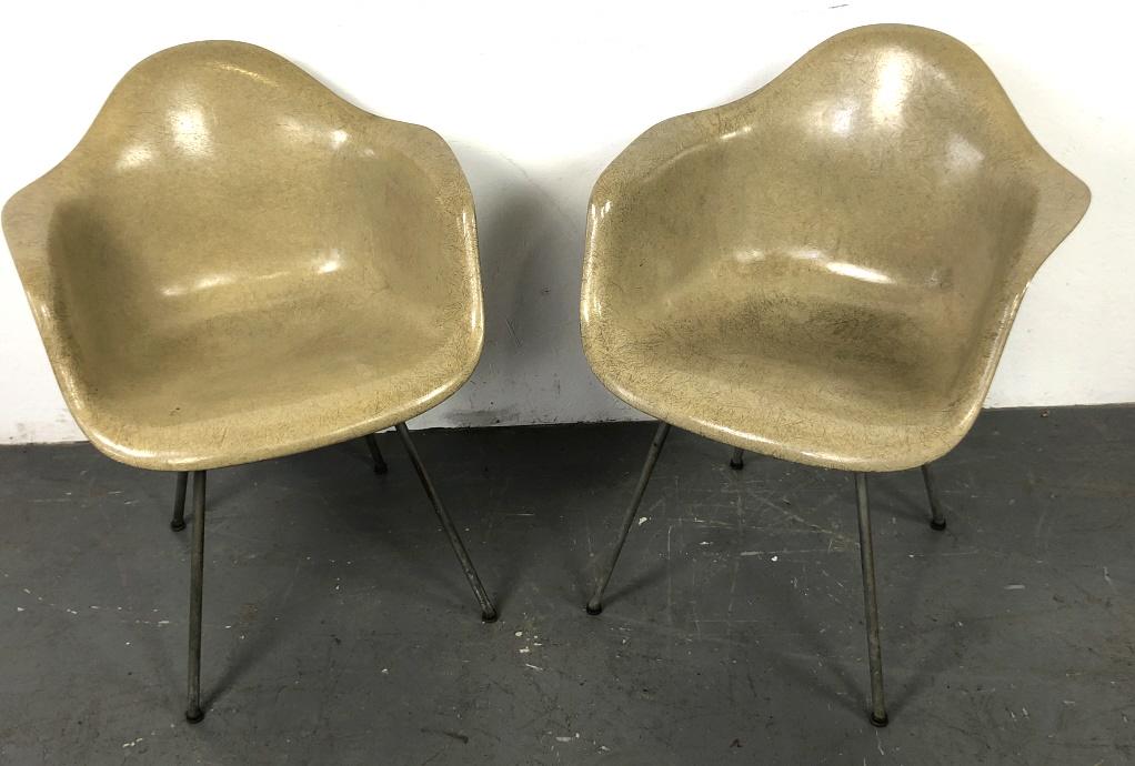 A Pair of Charles Eames Shell Chairs With Herman Miller (1 of 4)