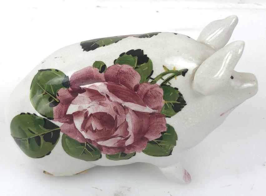 Small Wemyss Ware Pig (Cabbage Rose Pattern) Measures (1 of 4)