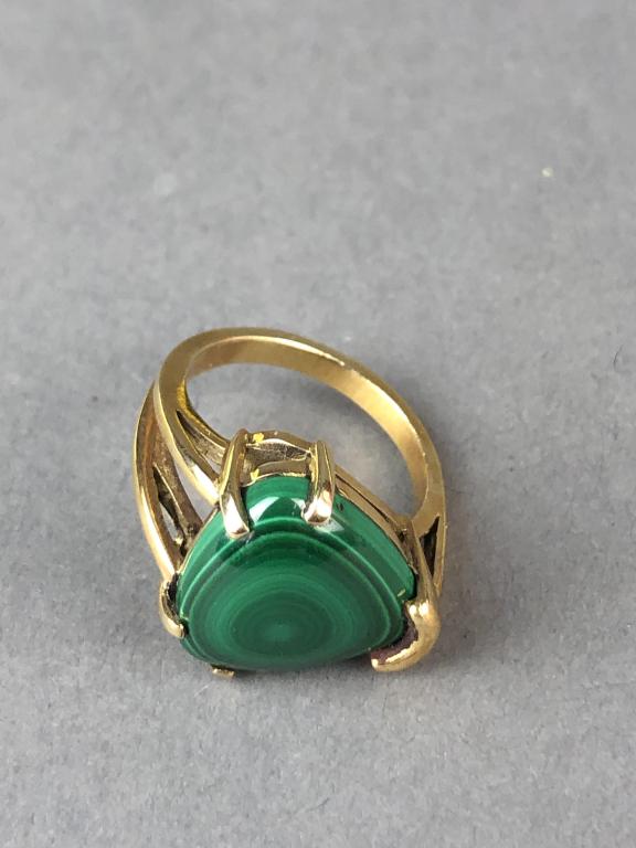 14 K Gold and Malachite Triangle Mounted Ring 3.55 DWT: 3.55 DWT