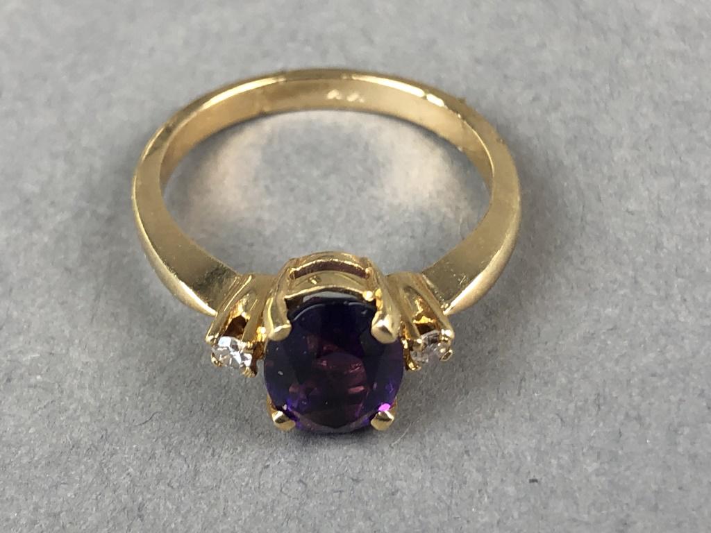 14 K Gold Diamond and Amethyst Ring Approx. 1.77 DWT: Approx. 1.77 DWT Condition, good