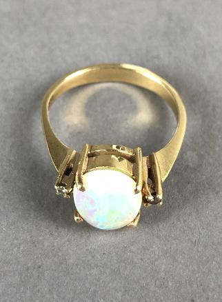 14K Gold and Opal Ring. 10mm x 8mm. 2.22 DWT. (1 of 3)