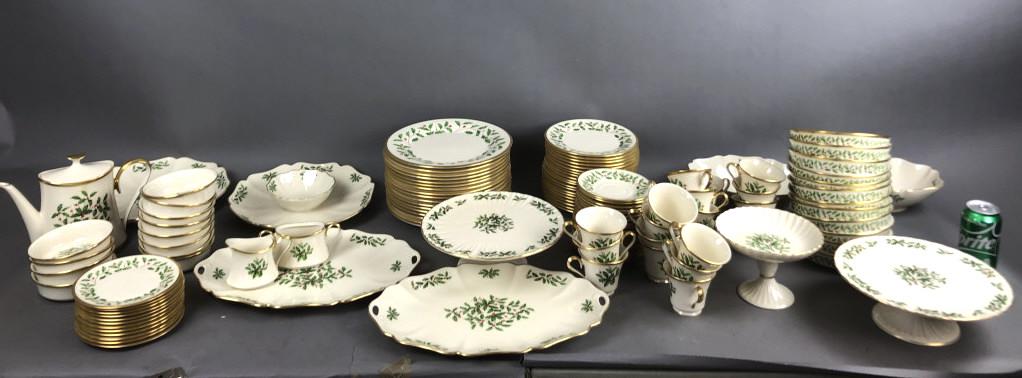 Lenox Partial Dinner Service Holiday Pattern, (1 of 11)