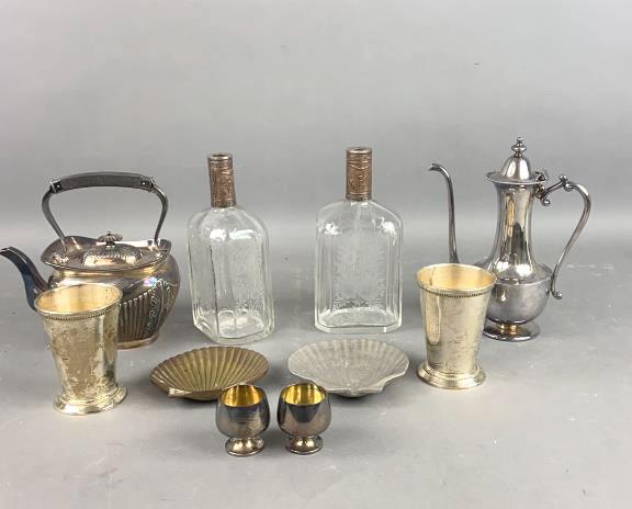2 Decanters With Etched Silverplate Tops (1 of 10)