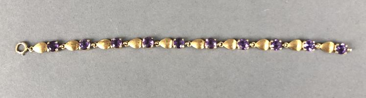 14K Gold and Amethyst Bracelet. (1 of 5)