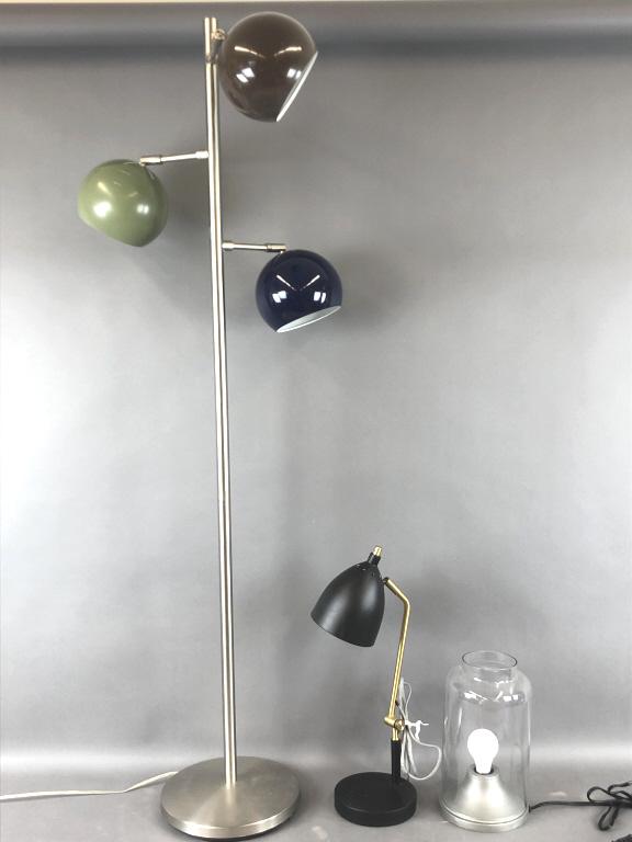 Mid Century Modern Style Floor Lamp (1 of 4)