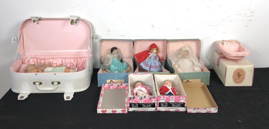 A Group of 6 Dolls (1 of 14)