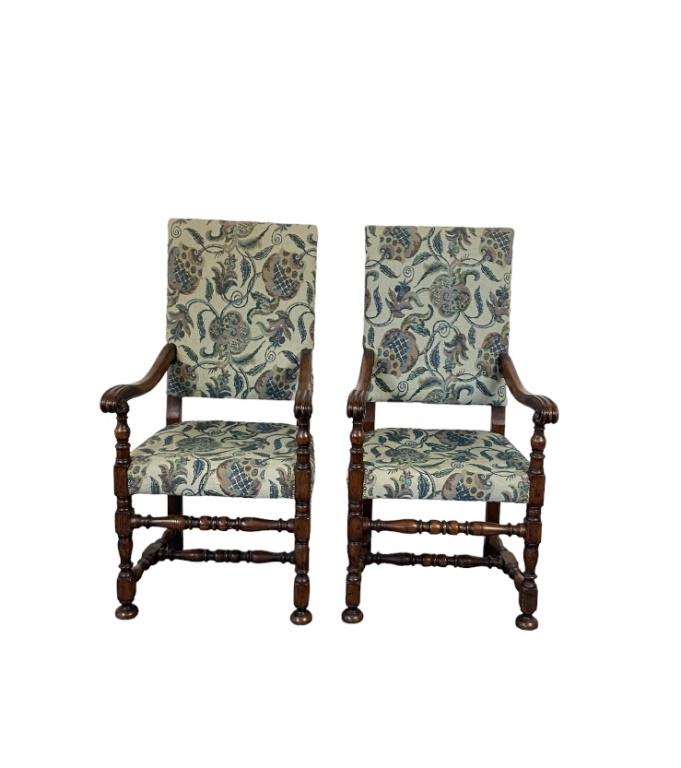 Pair of Upholstered Throne Chairs. (1 of 7)