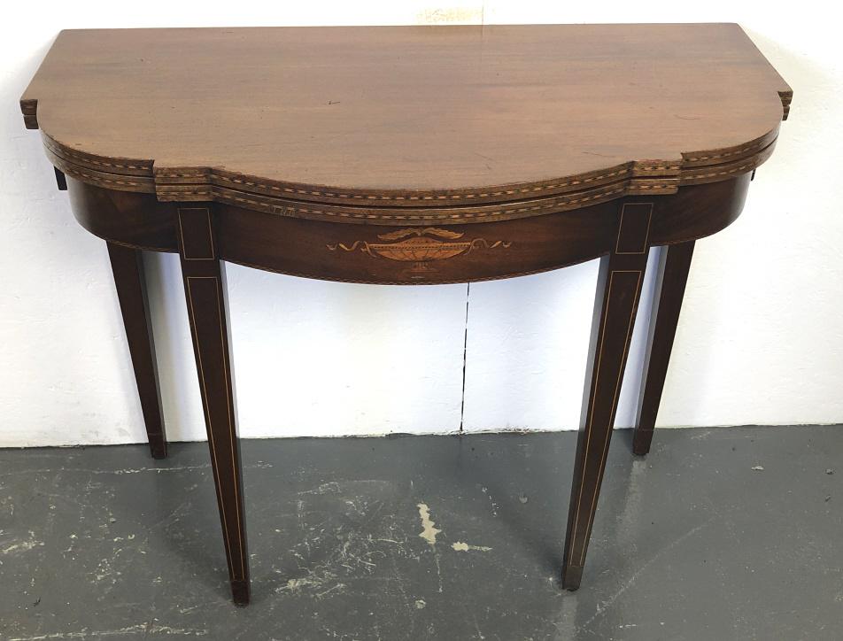 Hepplewhite Style Mahogany Fold Over Card Table (1 of 6)