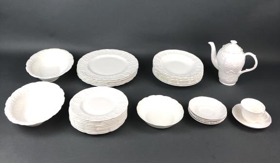 Wedgwood Countryware Partial Dinner Service (1 of 9)