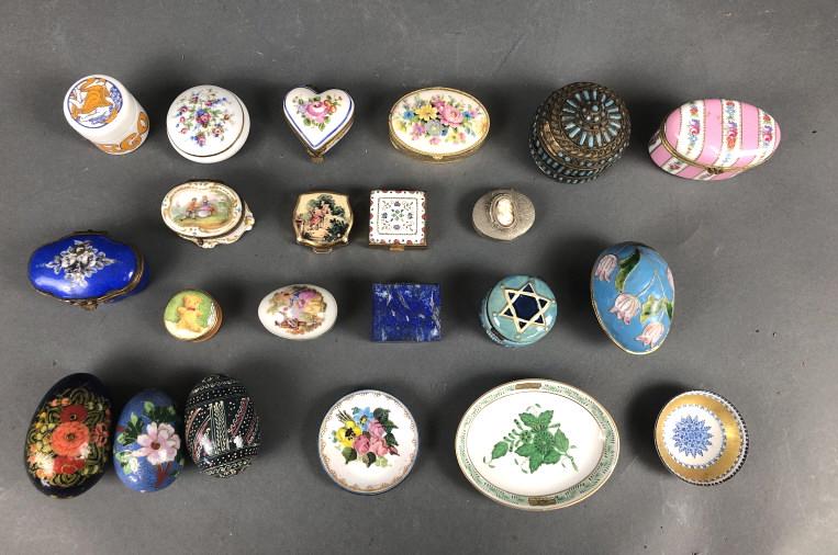 Group of Pill Boxes & Other Small Table Articles (1 of 13)