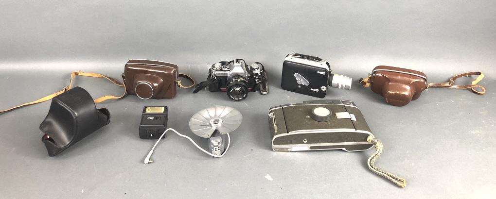 Group of Vintage Cameras (1 of 10)