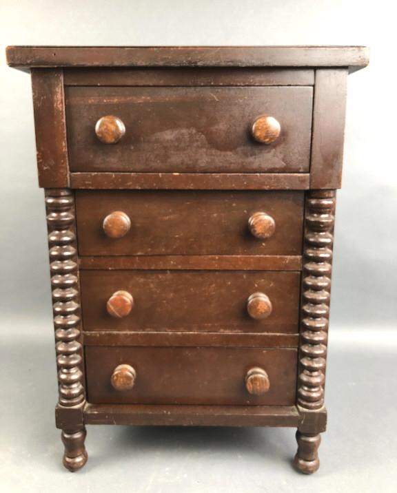 Miniature Salesman Sample Chest (1 of 10)