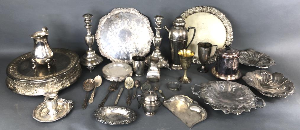Group of Silverplated Articles (1 of 8)