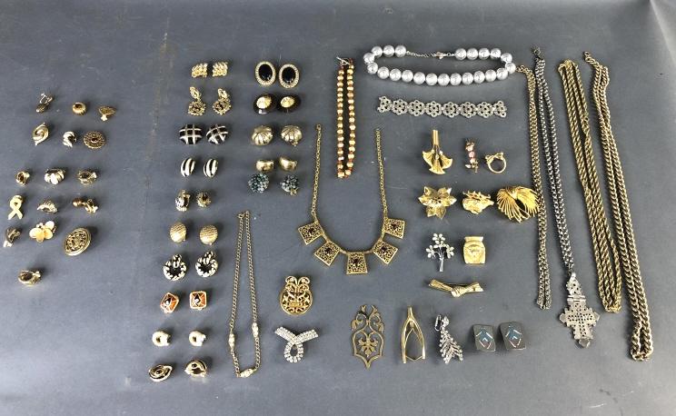 Group of Costume Jewelry: Group of Costume Jewelry.Including, earrings, pins, necklaces , ets.Names include MMA, Erwin Pearl, Marvella, Nina Richie, etc.Condition, some wear, not all earrings have matches