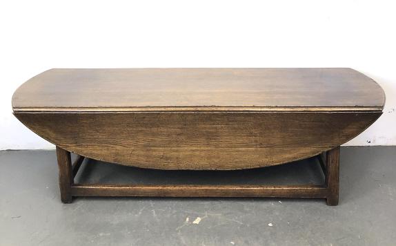 Oak Low Drop Leaf Table. (1 of 7)