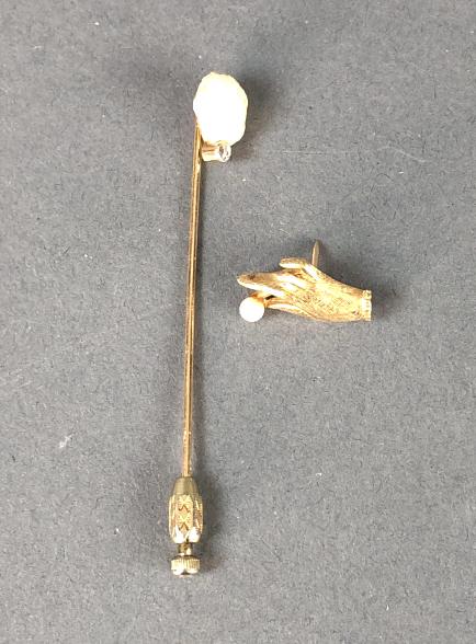 14K Gold Baroque Pearl Pin: 14K Gold Baroque Pearl Pin. Together with 14K hand form pin. Total 3.2 DWT all in. Condition, light wear.