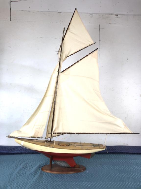 Model Pond Boat on Base (1 of 9)