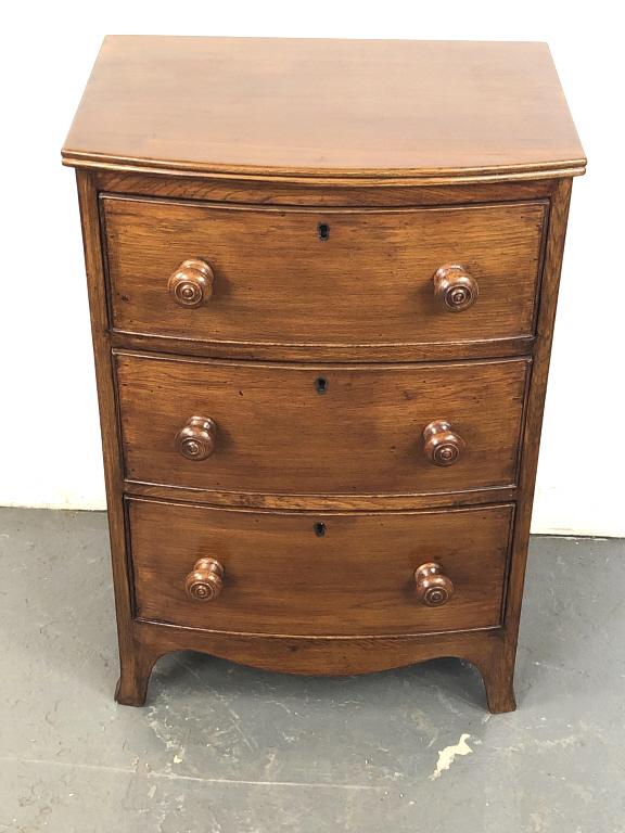 Georgian Style Bowfront Side Chest (1 of 4)