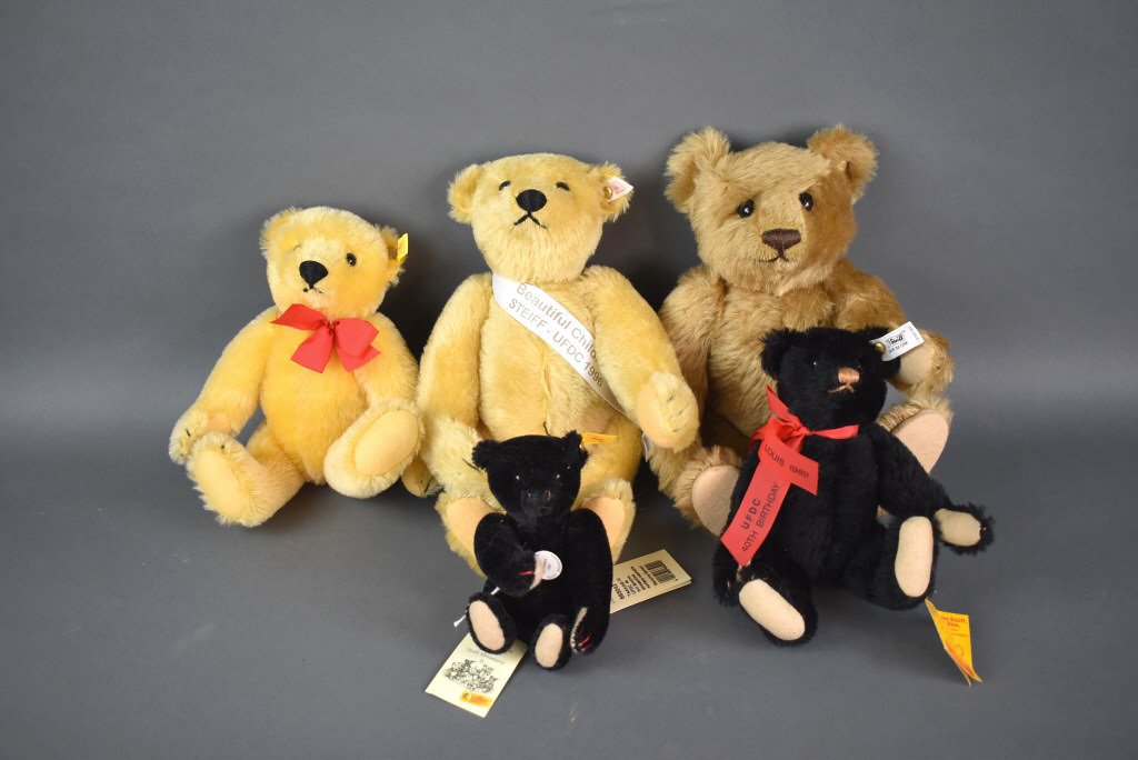 Group of 5 Steiff Teddy Bears (1 of 4)