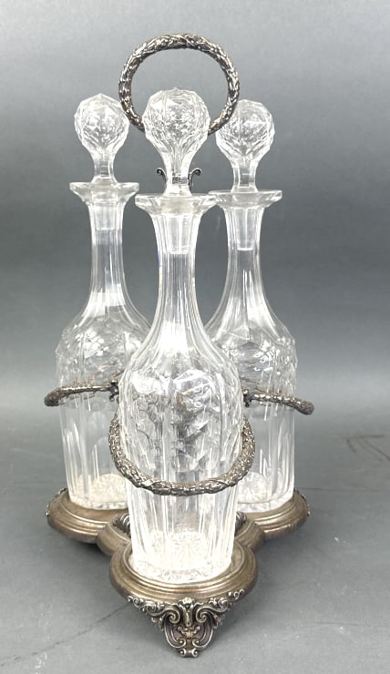 Silver Plated 3 Bottle Tantalus / Decanter Stand (1 of 8)