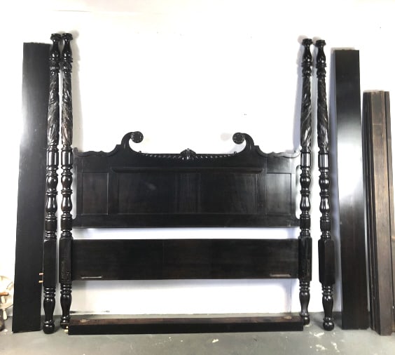 Highly Carved King Size Bed (1 of 7)