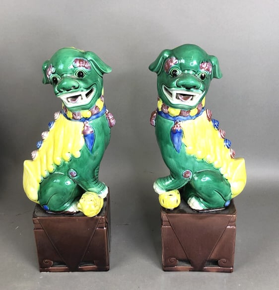 Pair of Chinese Porcelain Foo Dogs (1 of 6)