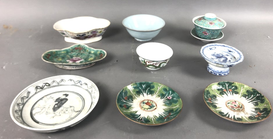 Group of Nine Asian Porcelain Articles (1 of 11)