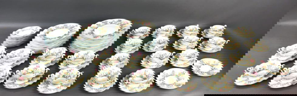 Wedgwood Porcelain Partial Dinner Service (1 of 7)