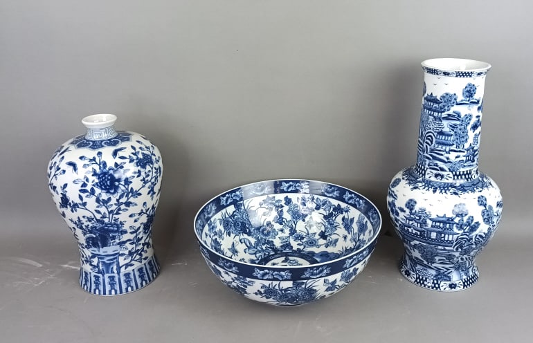 Three Chinese Porcelain Articles (1 of 6)