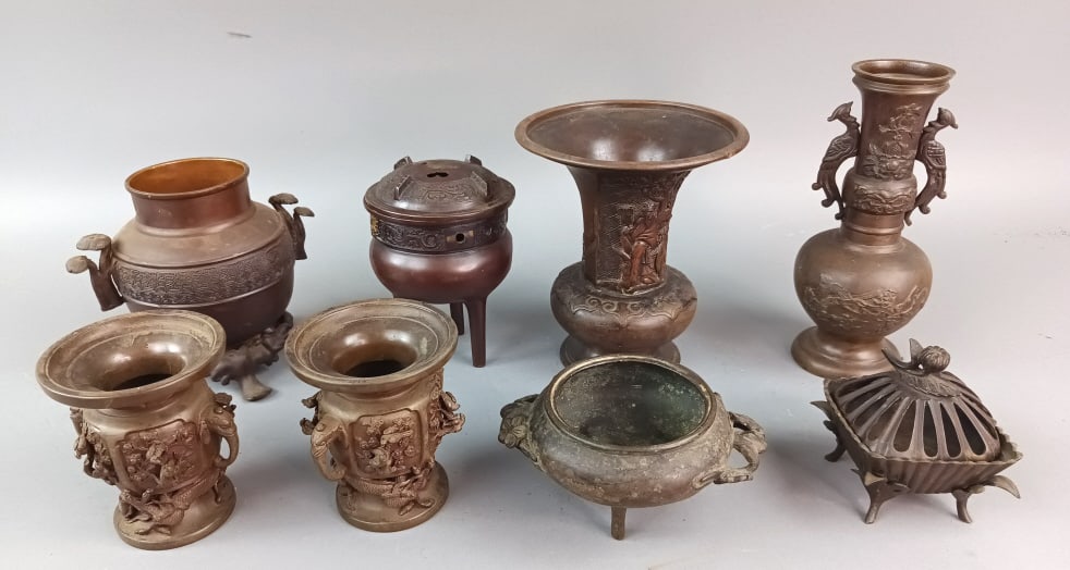 Group of Chinese Bronze Articles (1 of 6)