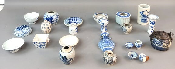 Group of  Chinese Blue & White Porcelain Articles (1 of 10)