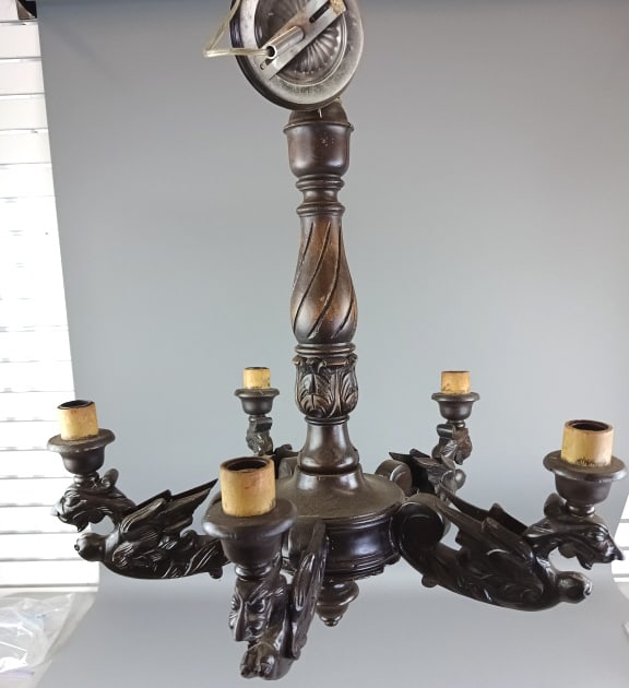 Griffin Form 5 Light Chandelier: Griffin Form 5 Light Chandelier. 24"h x 24"d Condition: Untested and some minor cracks to wood.