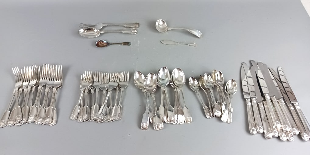 Robert & Belk Stainless Steel Flatware (1 of 8)