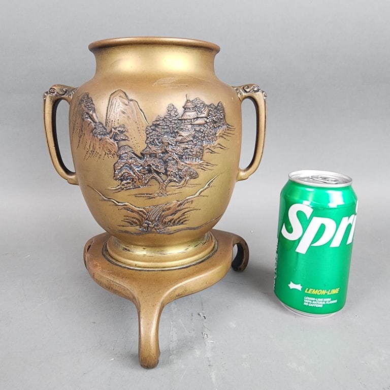 Japanese Bronze Alter Urn: Japanese Bronze Alter Urn. 9 1/4"h x 6 3/4"diam. Condition: Good.