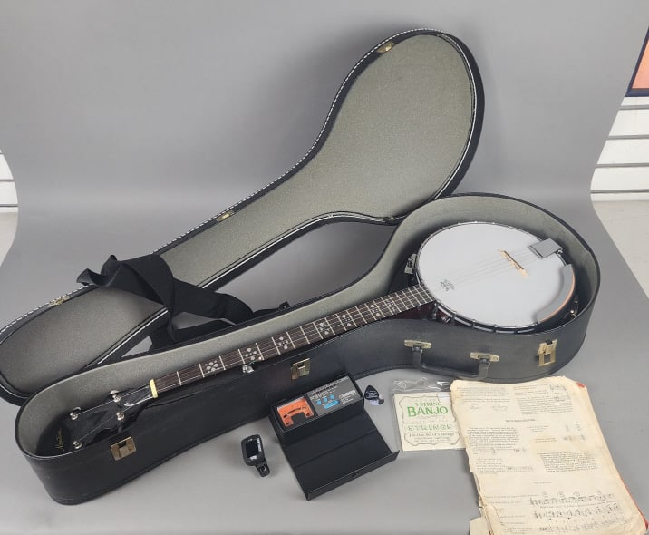 Remo Montana Banjo 5-String & Tuning Equipment (1 of 12)