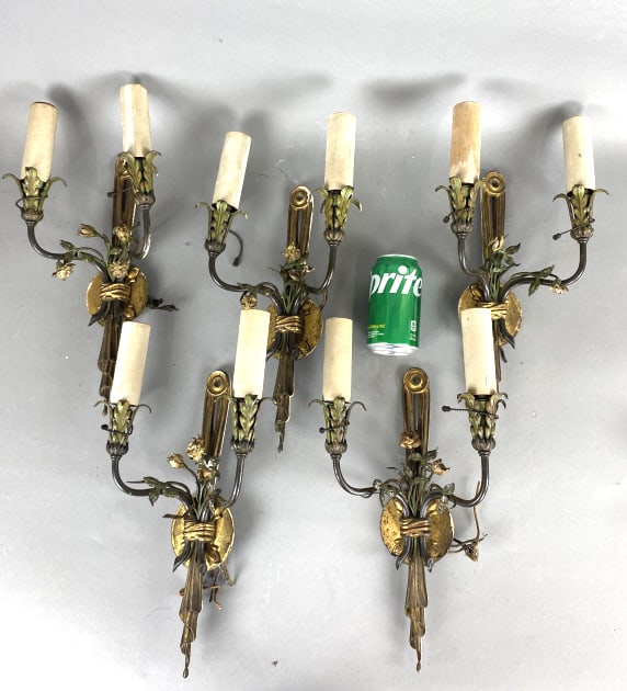 5 Matching Metal Flower Sconces: 5 Matching Flower Metal Sconces. 16 1/2"h Condition: Untested, needs cleaning and some chipped paint. Some house paint.