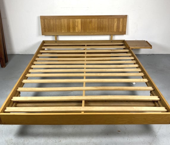 Charles Webb Oak Queen Size Bed w/ Tray (1 of 5)