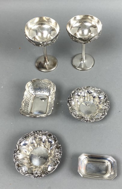 2 Chinese Silver Wine Cups w/ Sterling Nut Dishes: Pair of Chinese Wine Cups with Sterling Nut Dishes. Approx. 10 ounces. 6 Pieces. Condition: Two dishes monogrammed.