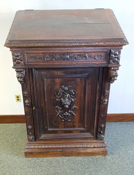 19th C Oak Lectern (1 of 6)