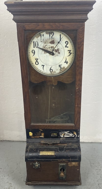 Antique Oak Case Time Clock (1 of 7)