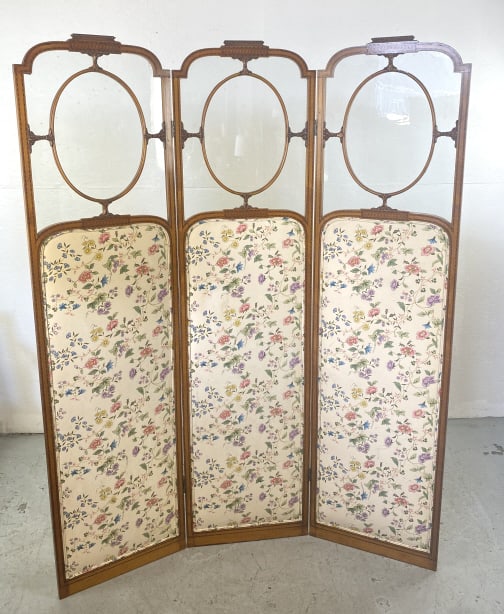 Edwardian Satinwood Inlaid 3 Panel Screen: Edwardian Satinwood Inlaid 3 Panel Screen. 70"h x 54 1/4"w Condition: Some minor loss of molding and carving.