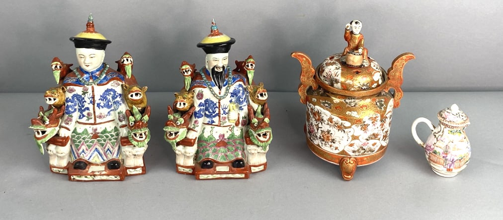 Group of Asian Porcelain Articles (1 of 10)