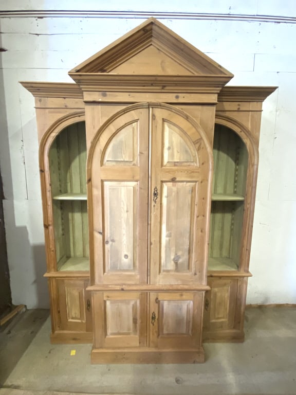 Pine Breakfront Bookcase / Cabinet (1 of 5)