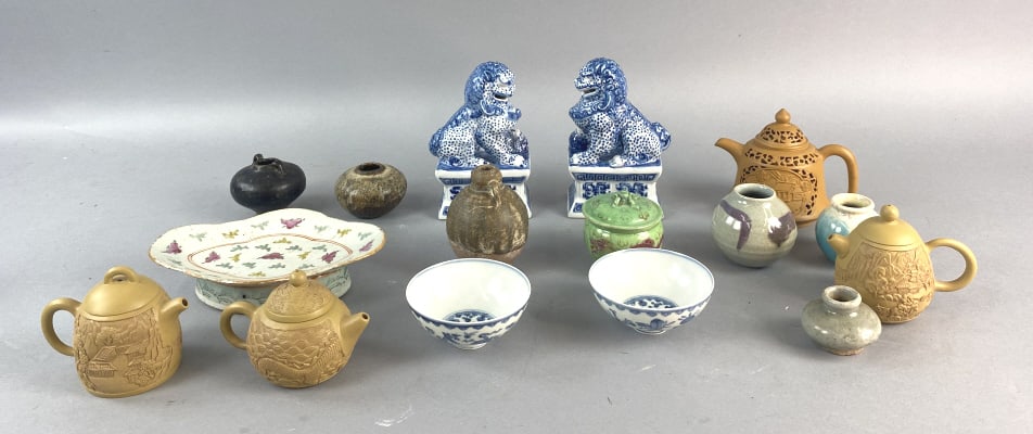 Group of Asian Porcelain Articles (1 of 8)