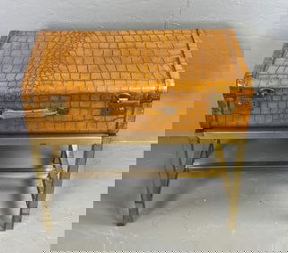 Alligator Style Suitcase on Stand