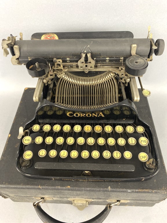 Corona No. 3 Folding Portable Typewriter & Case: Corona No. 3 Folding Portable Typewriter & Case. Box: 4"h x 9"w x 11 1/2"d Condition: Overall wear.