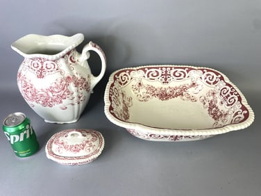 Wynford Red & White Bathroom Set
